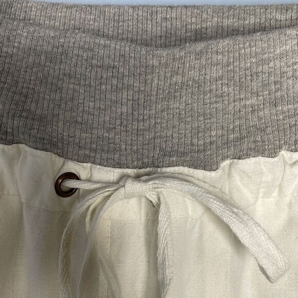 Tommy Girl Medium Capri Pants with Elastic Waistband - Picture 3 of 8